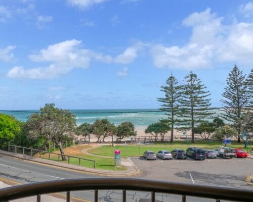 columbia-point-unit-6-Holiday-Caloundra (7)